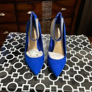 Gently worn just fab heels size 8